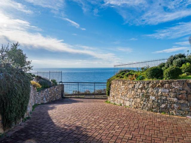 Villa in vendita a Cipressa IM