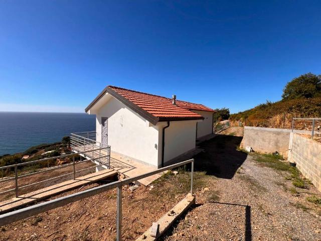 Villa in vendita a Cipressa IM