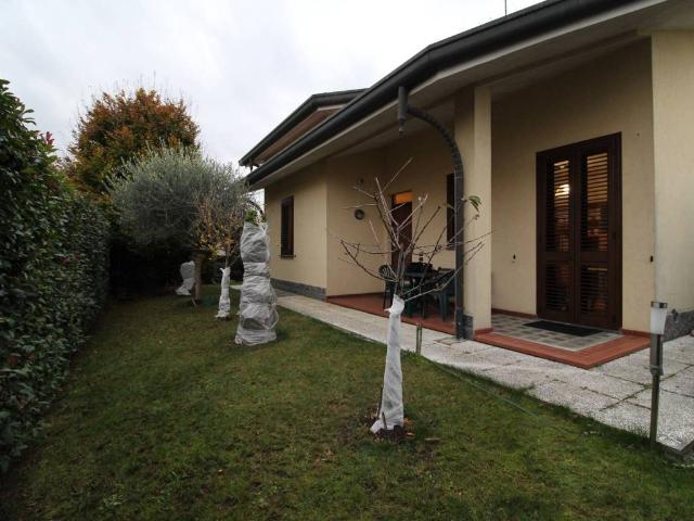 Villa in vendita a Cirimido CO
