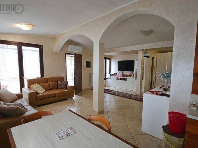 Villa in vendita a Cirimido CO