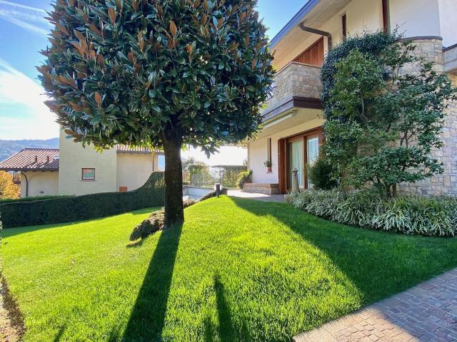 Villa in vendita a Cisano Bergamasco