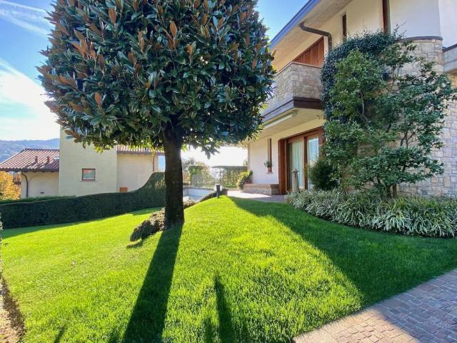 Villa in vendita a Cisano Bergamasco BG