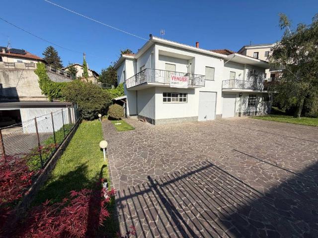 Villa in vendita a Cisano Bergamasco BG