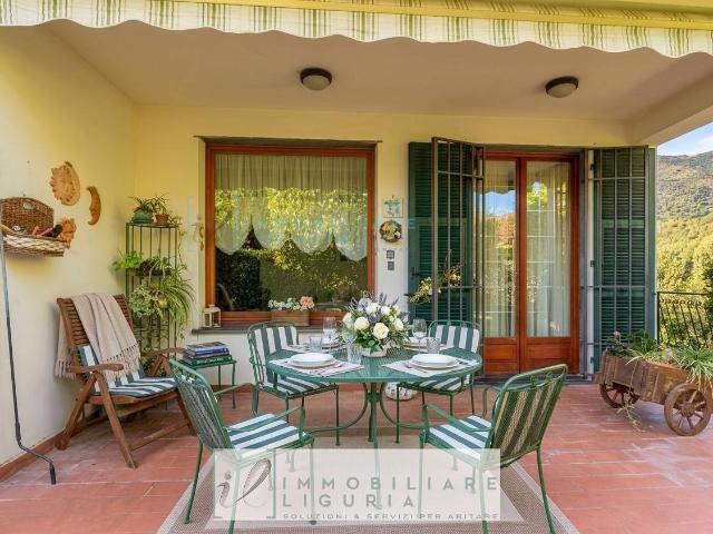 Villa in vendita a Cisano sul Neva
