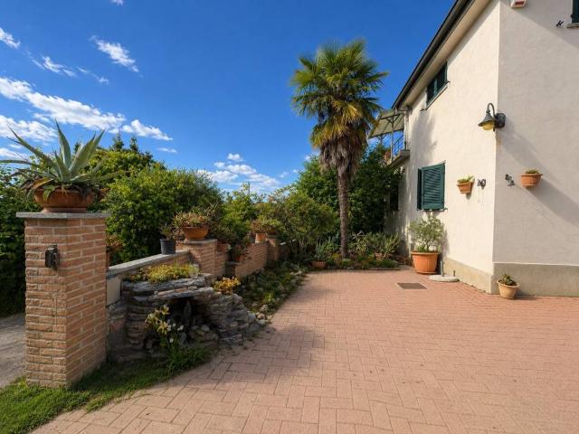 Villa in vendita a Cisterna d'Asti AT