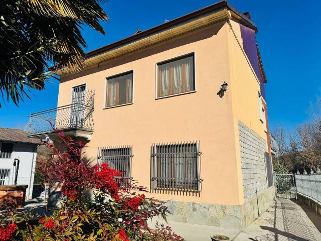 Villa in vendita a Cisterna d'Asti AT
