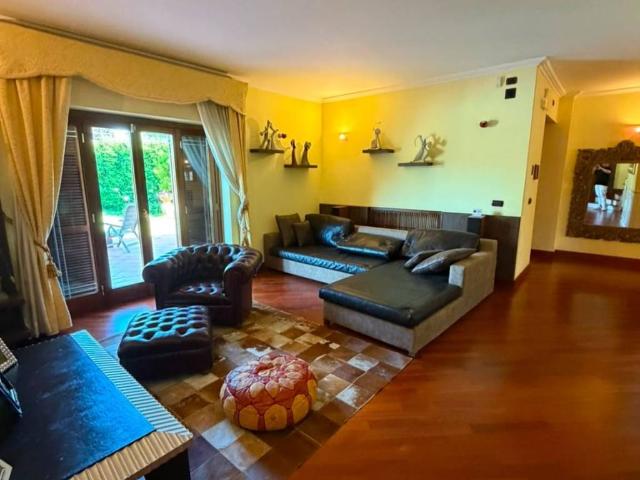 Villa in vendita a Cisterna di Latina LT