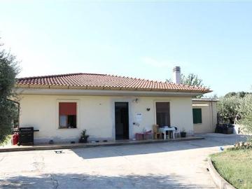 Villa in vendita a Cisterna di Latina LT