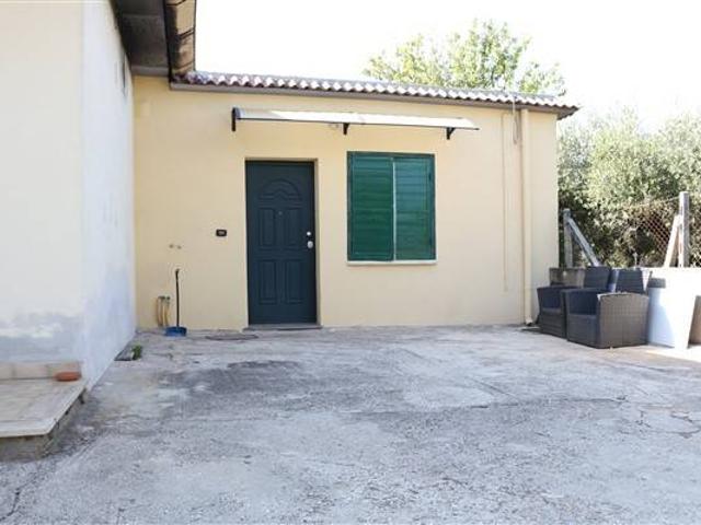 Villa in vendita a Cisterna di Latina LT