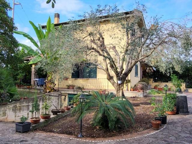 Villa in vendita a Cisterna di Latina LT