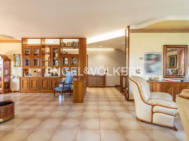 Villa in vendita a Cisterna Di Latina