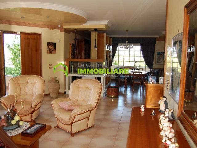 Villa in vendita a Cisterna di Latina