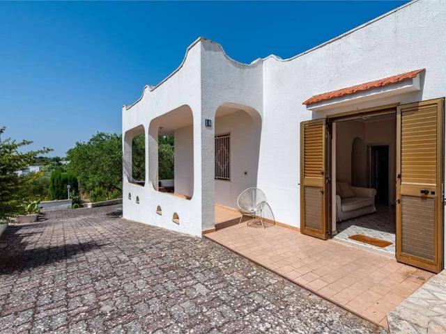 Villa in vendita a Cisternino BR