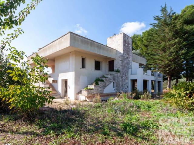 Villa in vendita a Cisternino BR
