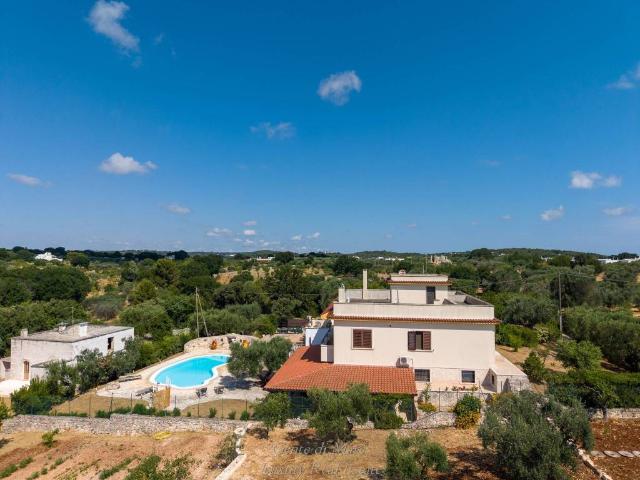 Villa in vendita a Cisternino BR