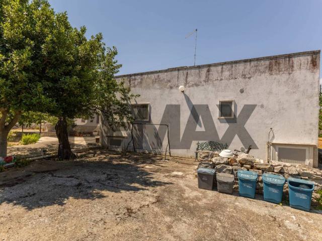 Villa in vendita a Cisternino BR