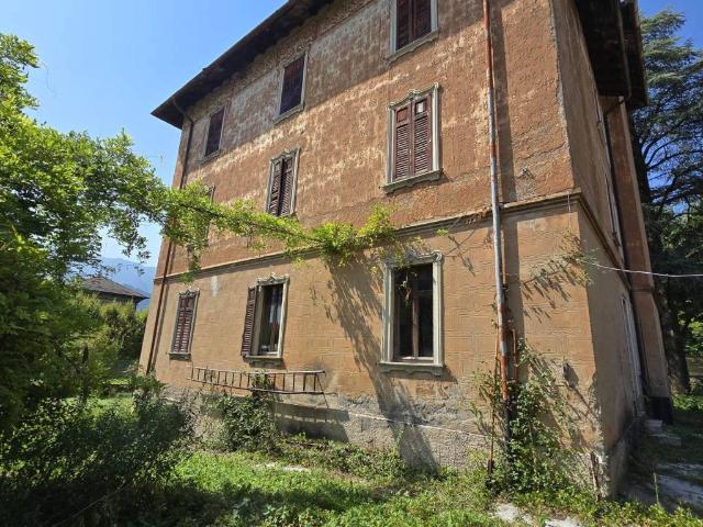 Villa in vendita a Clusone BG