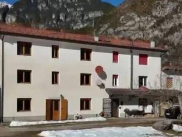 Villa in vendita a Claut PN