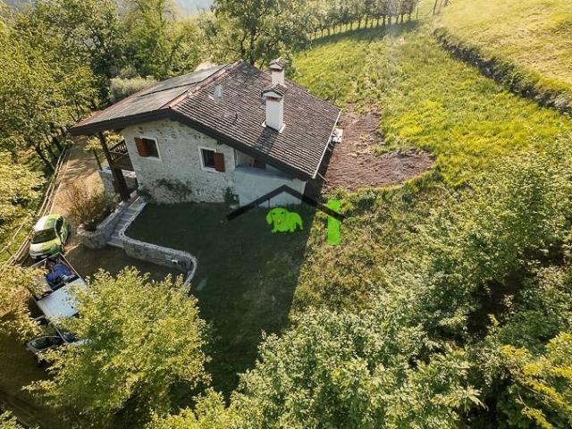 Villa in vendita a Clauzetto PN