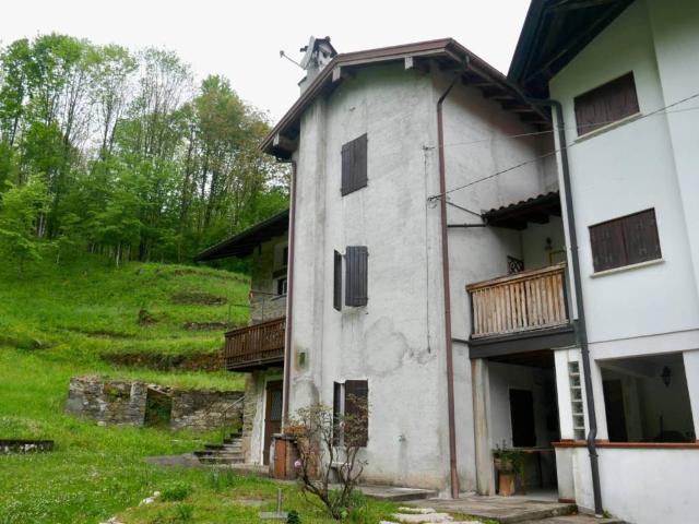 Villa in vendita a Clauzetto PN