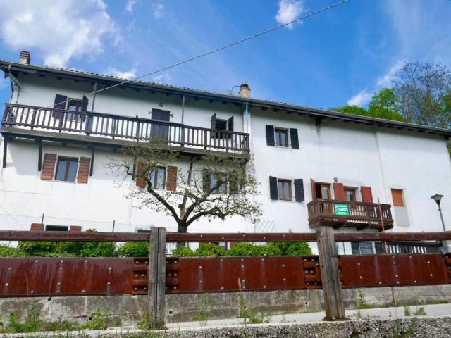 Villa in vendita a Clauzetto PN