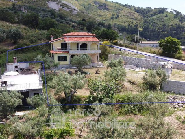 Villa in vendita a Cleto CS