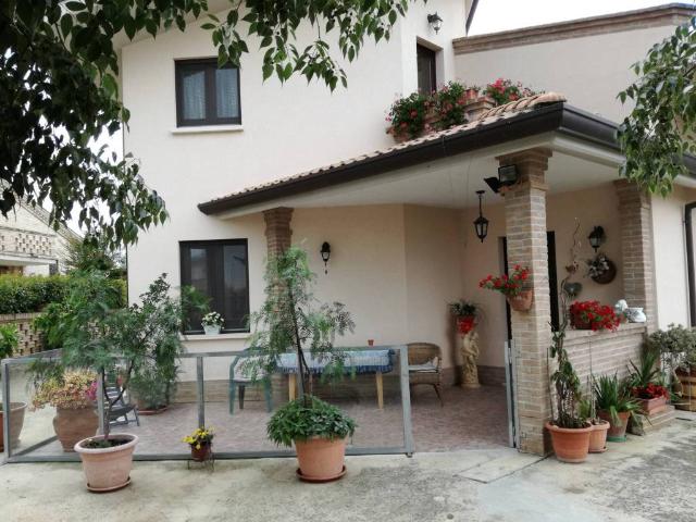 Villa in vendita a Crecchio CH