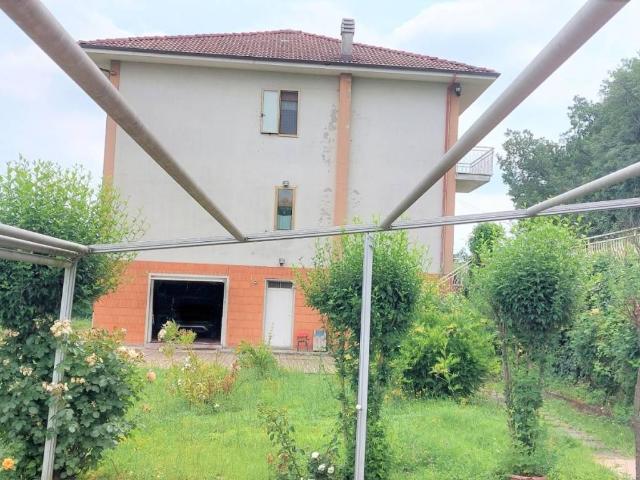 Villa in vendita a Cremolino AL