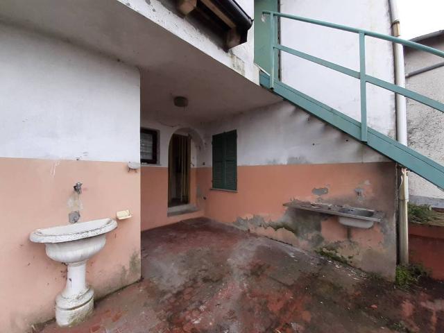 Villa in vendita a Cremolino AL