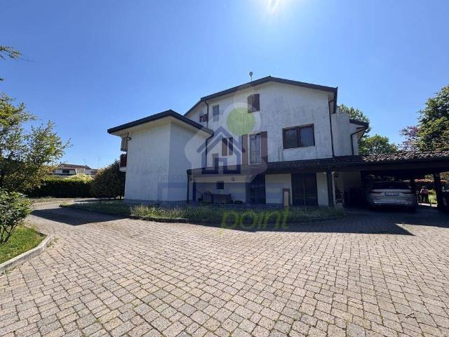 Villa in vendita a Cremona CR