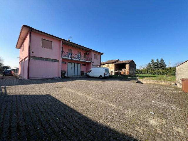Villa in vendita a Cremona CR