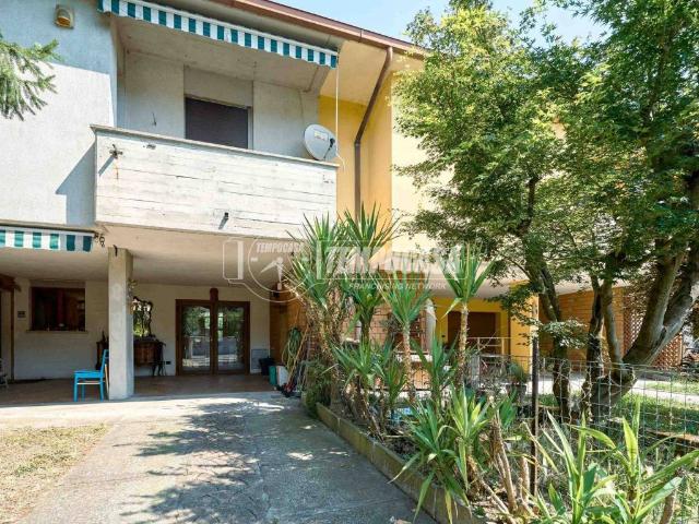 Villa in vendita a Cremona CR