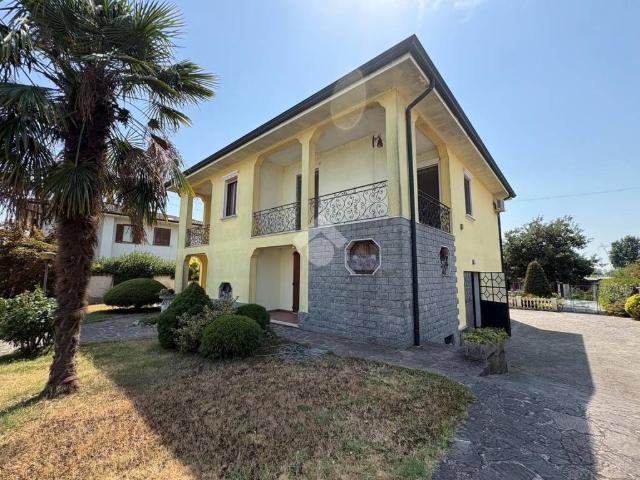 Villa in vendita a Crema CR