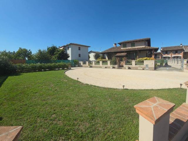 Villa in vendita a Crema CR