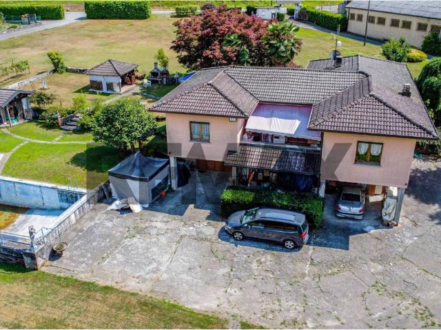 Villa in vendita a Cremenaga VA