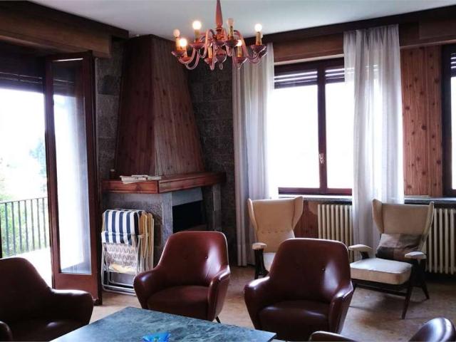 Villa in vendita a Cremeno LC
