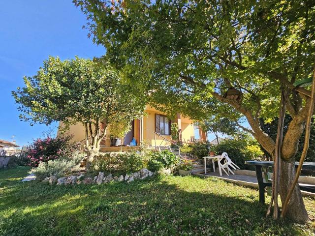 Villa in vendita a Crescentino VC