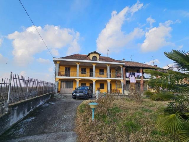 Villa in vendita a Crescentino VC