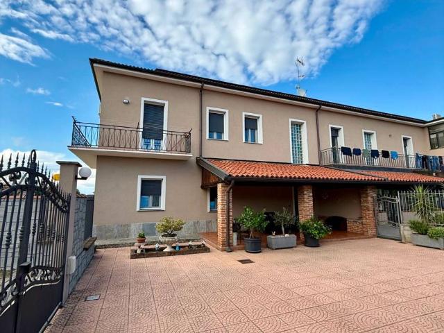 Villa in vendita a Crescentino VC