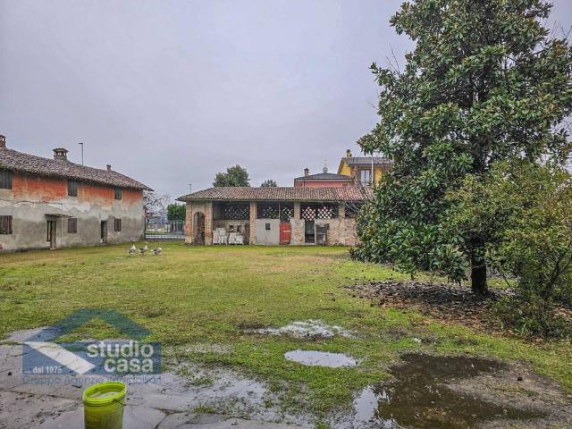 Villa in vendita a Crespiatica LO