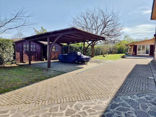 Villa in vendita a Crespina e Lorenzana PI