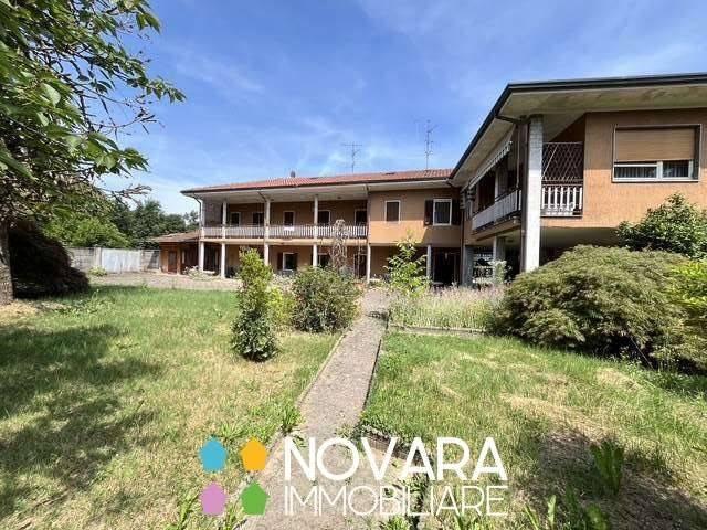 Villa in vendita a Cressa NO