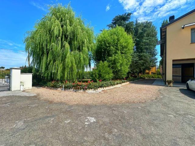 Villa in vendita a Crevalcore BO