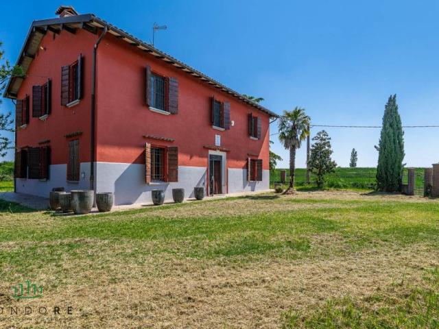 Villa in vendita a Crevalcore BO