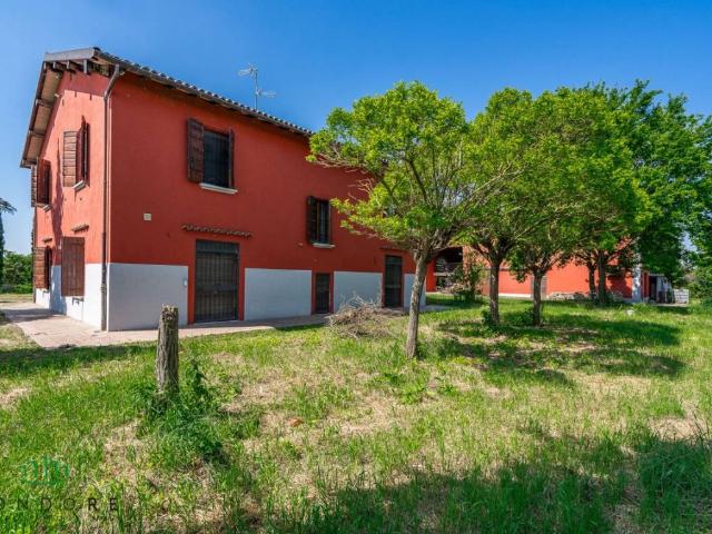 Villa in vendita a Crevalcore BO