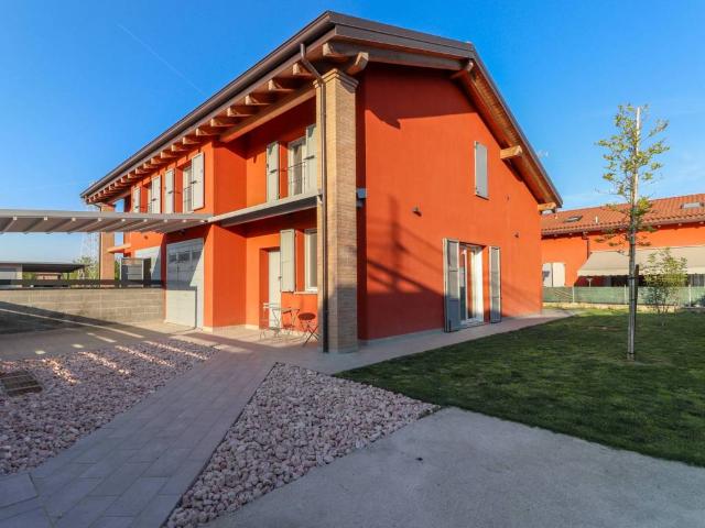 Villa in vendita a Crevalcore BO
