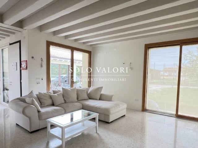 Villa in vendita a Crocetta del Montello TV