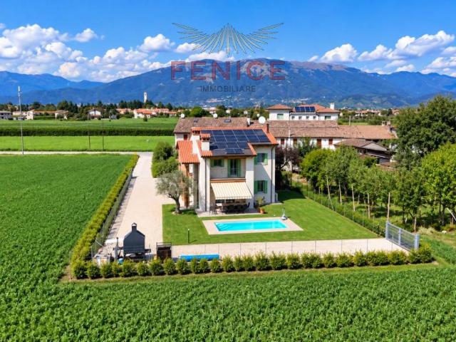 Villa in vendita a Crocetta del Montello TV