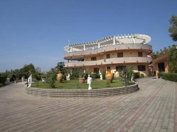 Villa in vendita a Crotone KR