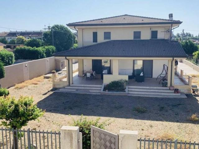 Villa in vendita a Crotone KR